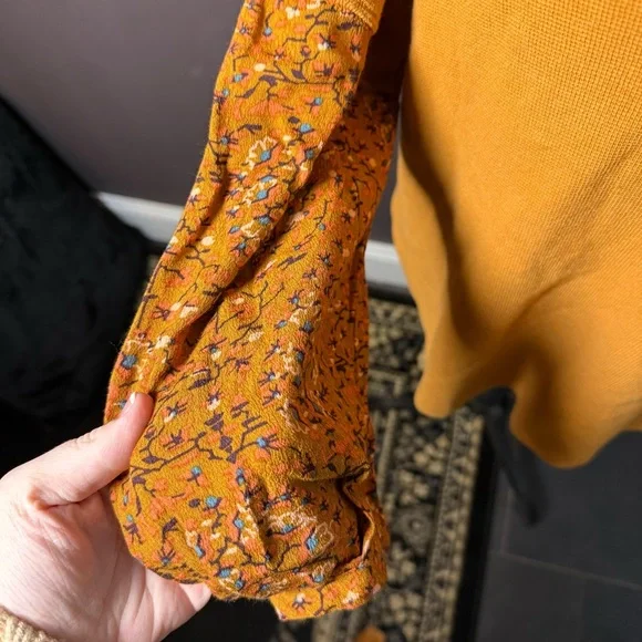 Anthropologie Mustard Waffle Knit Floral Sleeve Top | Boho | Size XS - Picture 3 of 5